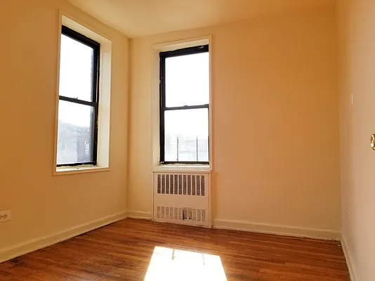 Rented by BRICK & GALO REALTY CORP | media 9