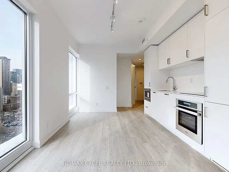 88 Queen St E #1710 — Photo 5