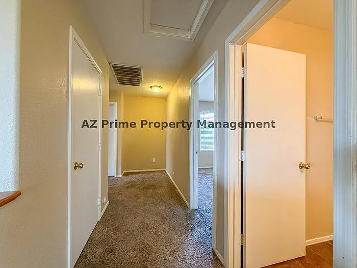 583 W Racine Loop — Photo 18