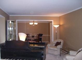 9814 W 99th Pl, Overland Park, KS 66212