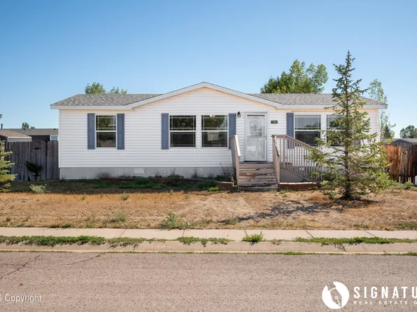 1704 Plumcreek Ave, Gillette, WY 82716