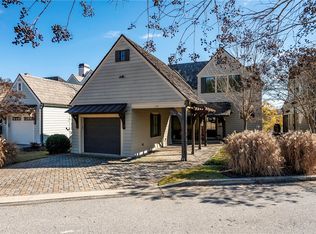 135 Village Point Dr, Sunset, SC 29685