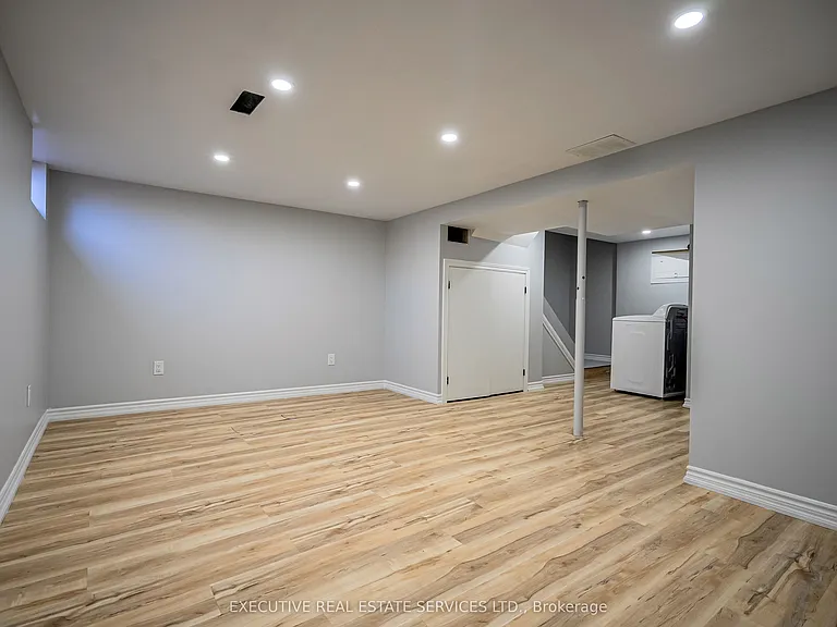 131 Rockwood Ave #18 — Photo 29