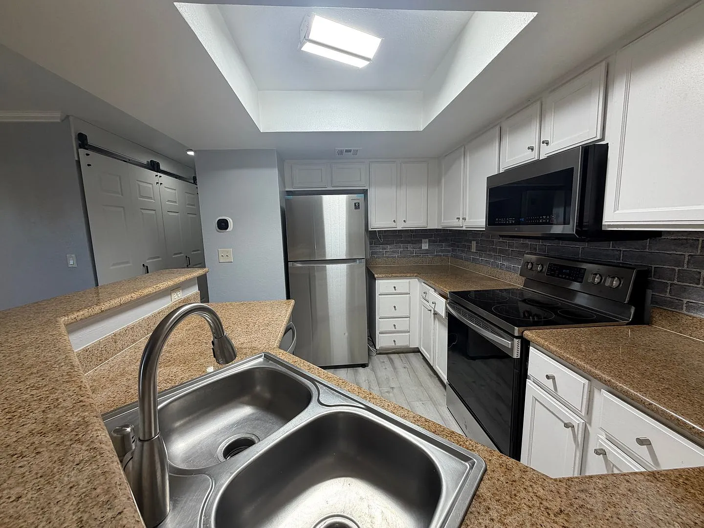 3 bedroom 1st floor condo near Summerlin — Photo 3