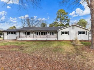 172 Thompson Pl, Gainesville, GA 30506