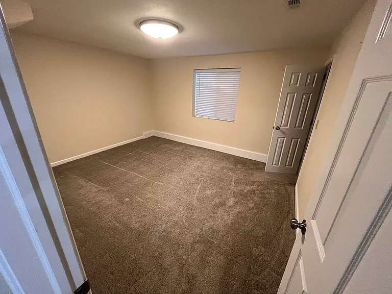 8525 W Thurman St #1 — Photo 17