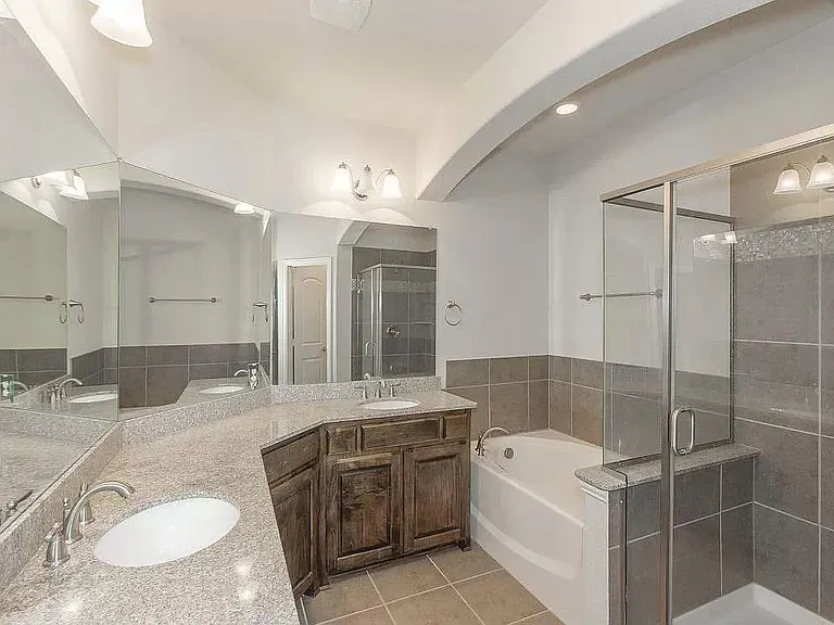 623 Matthew Pl — Photo 12