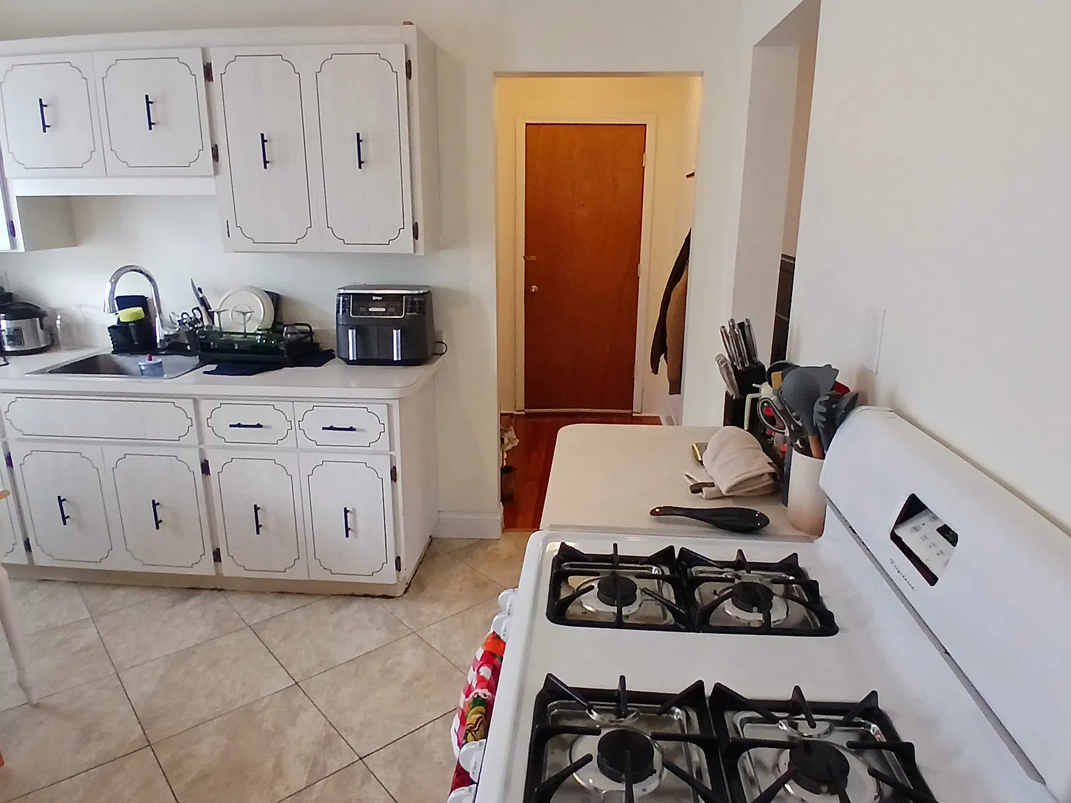 1 bed, 440 sqft, $2,000 — Photo 4