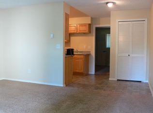 2619 NE Halsey St APT 7, Portland, OR 97232