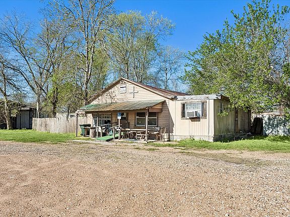 3rd image of 805 Frydek Rd