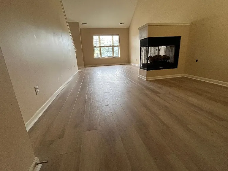 3202 Camden Dr — Photo 7