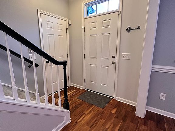 3rd image of 253 Horizon Cir