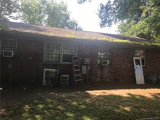 2nd image of 1013 Claremont Rd