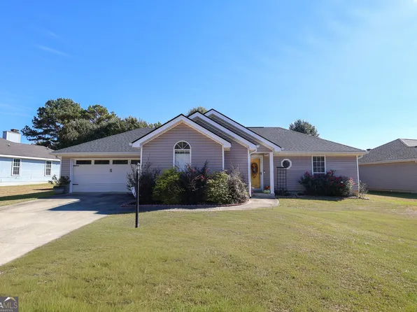 739 Gateway Dr, Bonaire, GA 31005