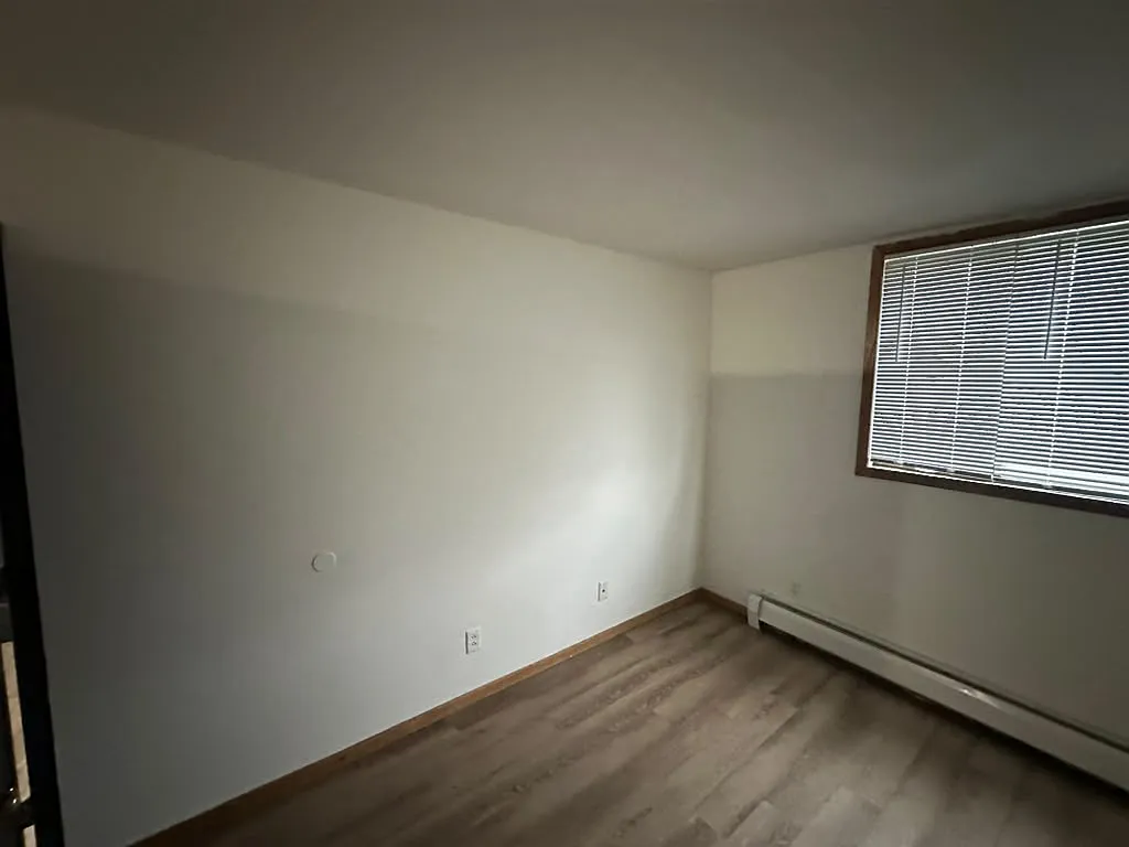 755 Brandon Ave — Photo 4