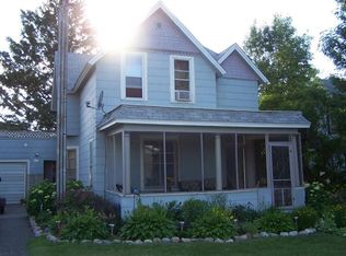555 State St N, Eden Valley, MN 55329