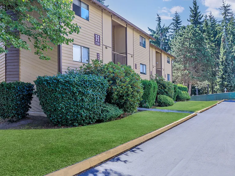 Autumn Ridge Apartments — Photo 6