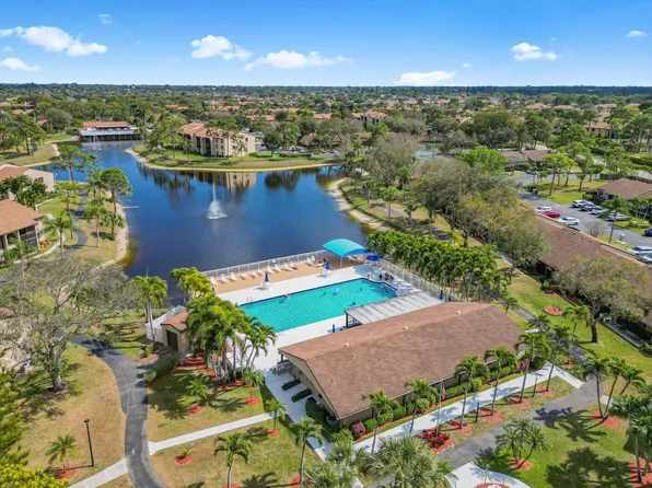 526 Shady Pine Way #C1, Greenacres, FL 33415