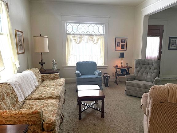 3rd image of 2176 4th St