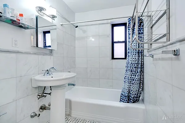 Rented by Anchor Associates | media 15