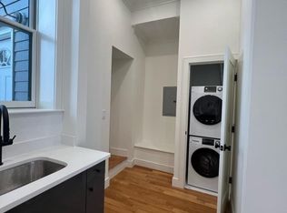 188 Grove St #1, West Roxbury, MA 02132