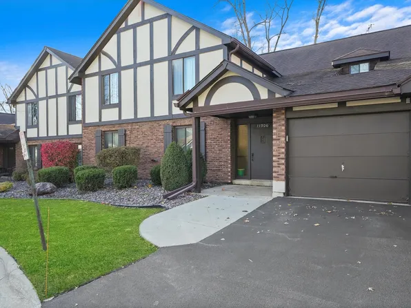 11306 Sycamore Ln #66B, Palos Hills, IL 60465