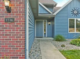 1716 Windmill Ridge Run, Fort Wayne, IN 46825