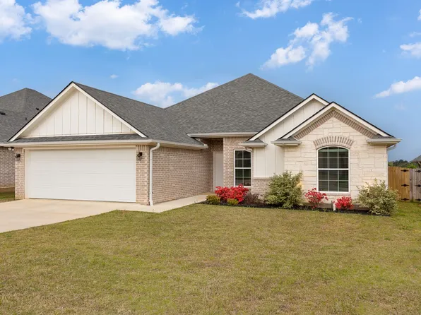 1640 Legacy Dr, Tyler, TX