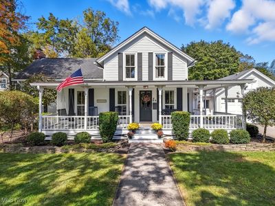 44 W Washington St, Chagrin Falls, OH, 44022