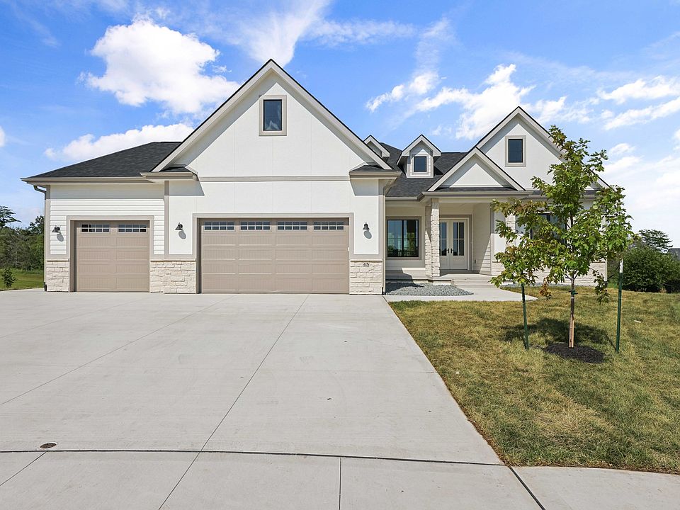 1st image of 45 NW Crabtree Ln