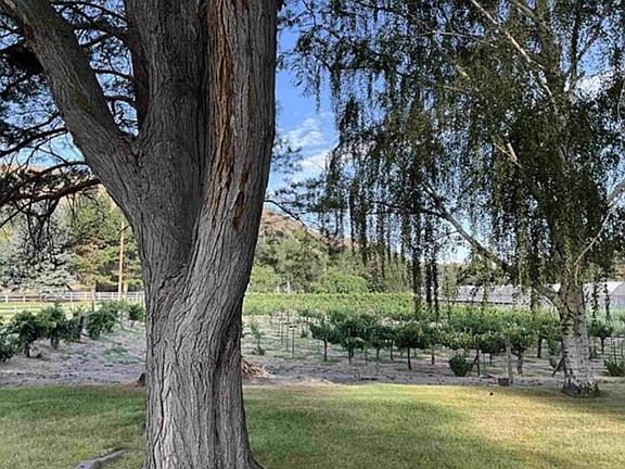 4th image of 4778 River Rd