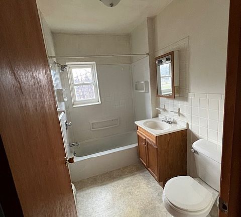 5th image of 503 Garfield Ave #2