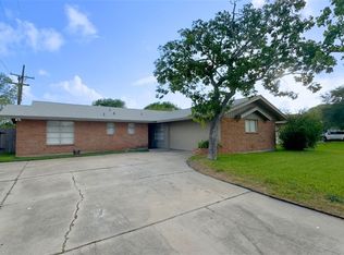 134 Daniel Moore St, Portland, TX 78374