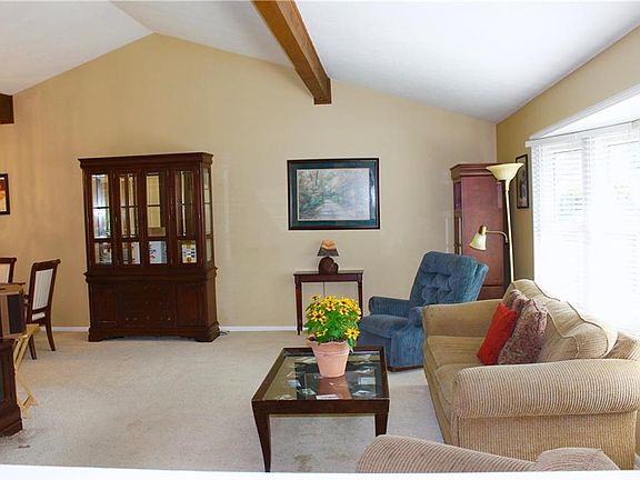4th image of 7646 Lexington Green St