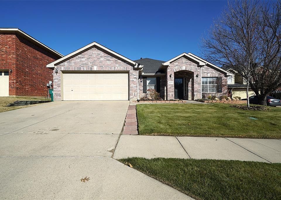 Property front w garage view