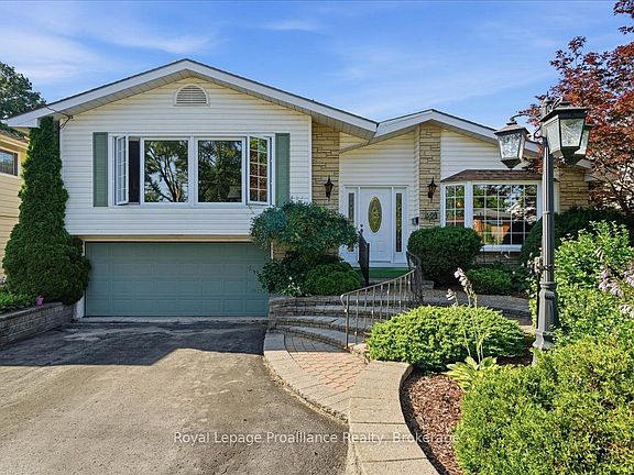 3rd image of 50 Melrose Cres