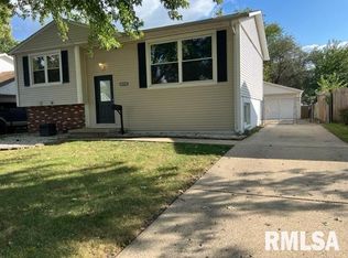 2316 Stokebridge Rd, Springfield, IL 62702