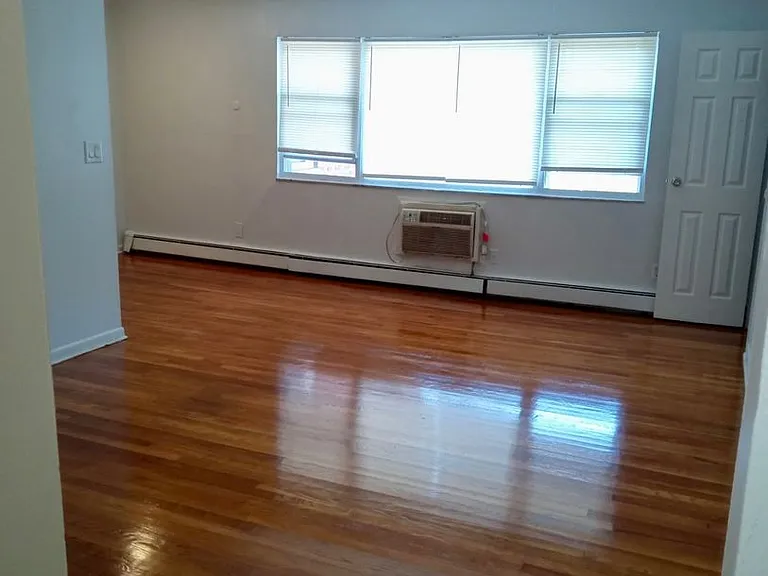 91 Hamilton Ave. — Photo 5