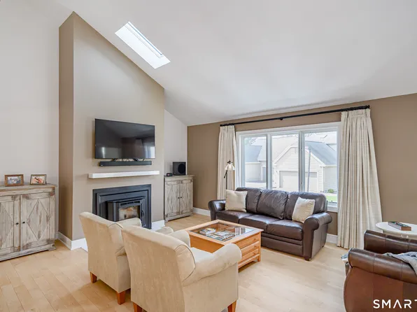 12 Boulevard Drive #22-132, Danbury, CT 06810