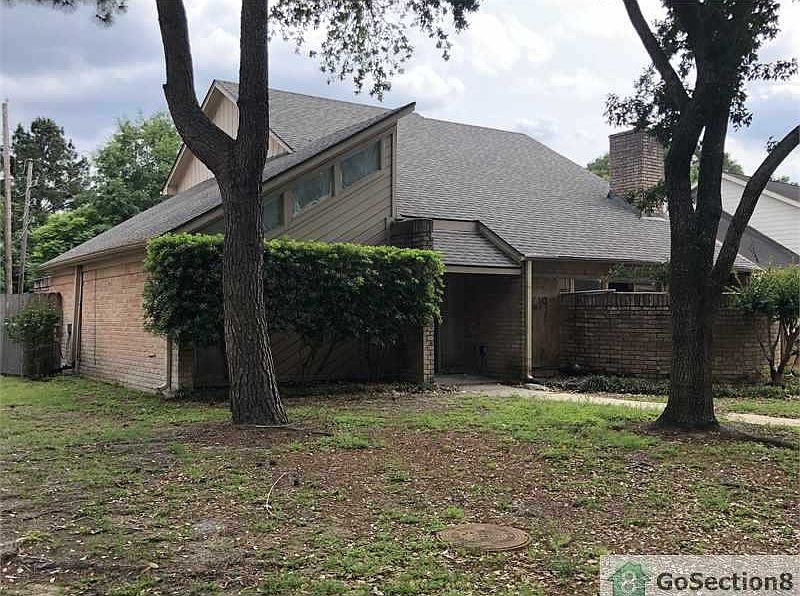 1st image of 15619 Pine Mountain Dr