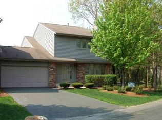 101 Commons Dr, Palos Park, IL