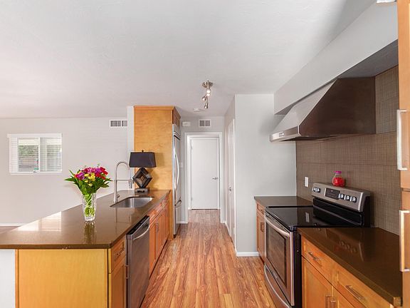 5th image of 2143 W Keim Dr