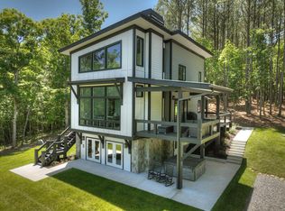 1806 Grassy Creek Rd, Copperhill, TN 37317