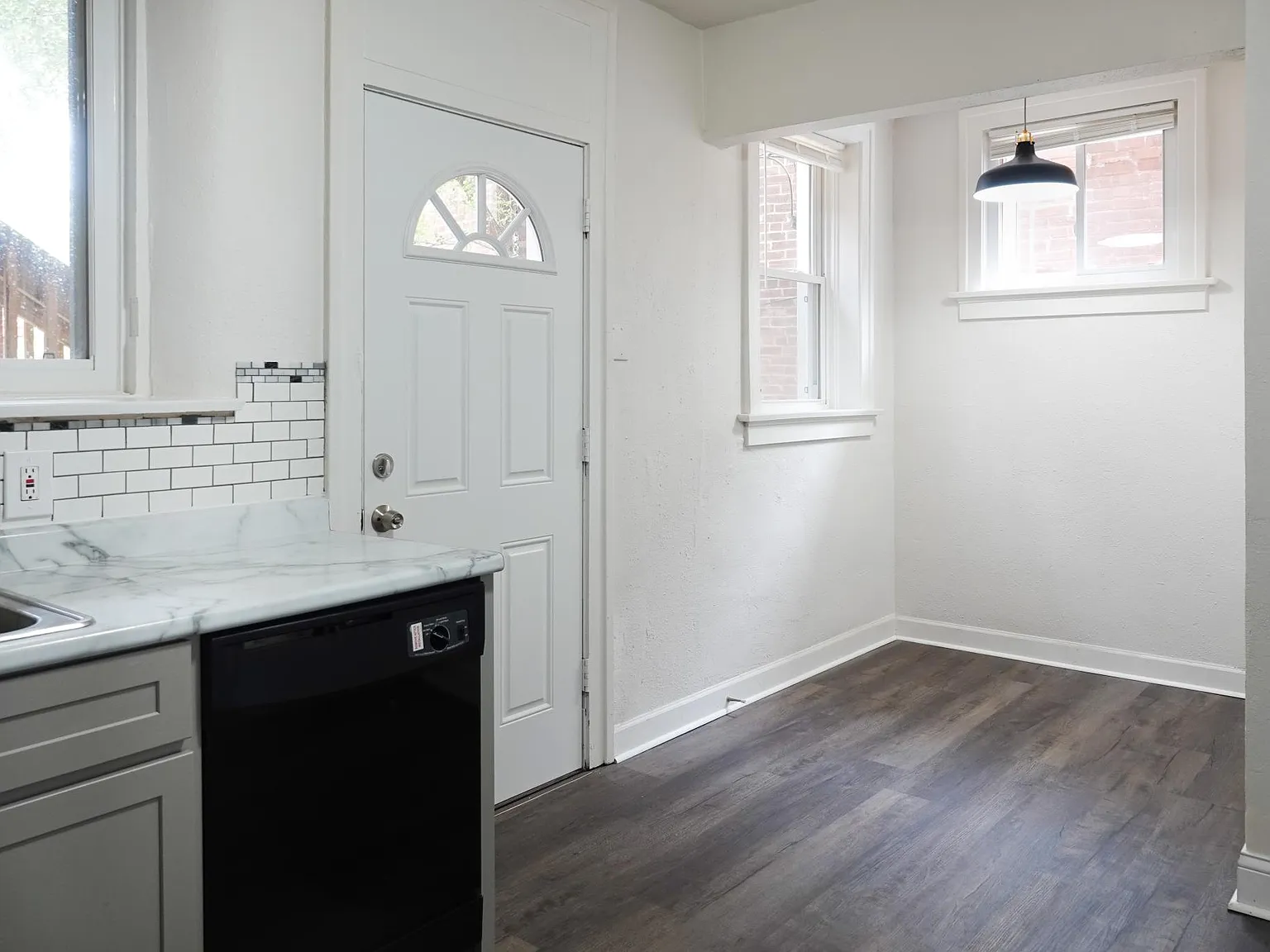 1 bed, 650 sqft, $915 — Photo 2