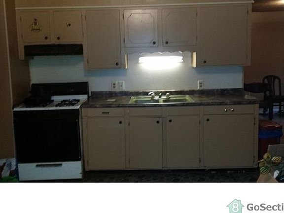 2nd image of 7701 Babylon Cir