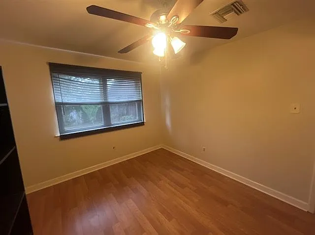 4901 Purdue Dr — Photo 10