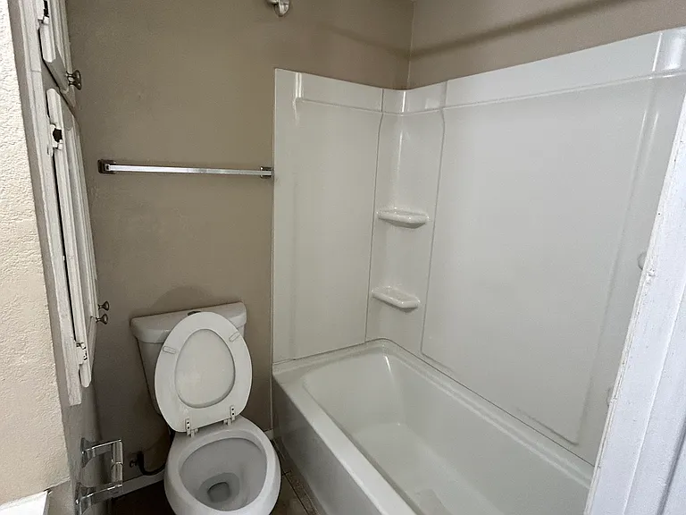 4002 W Tonto St #2 — Photo 2