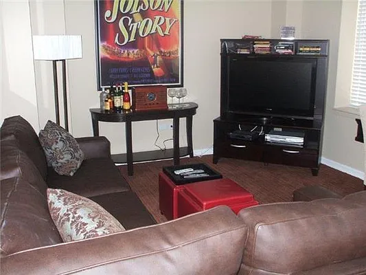 Rented by Empire State Properties | media 72