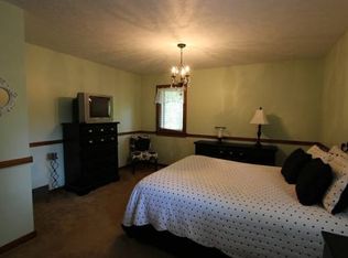 843 Woodside Dr, Holland, MI 49424