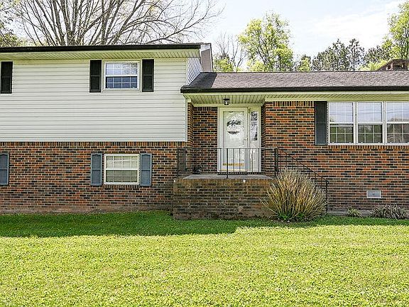 2nd image of 3501 Sunray Dr NW